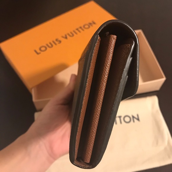 Sold❗️Louis Vuitton-Sarah Wallet - Picture 3 of 8